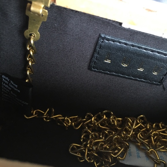 NWT LuLu Abstract Print Wooden Clutch Purse - Picture 4 of 6